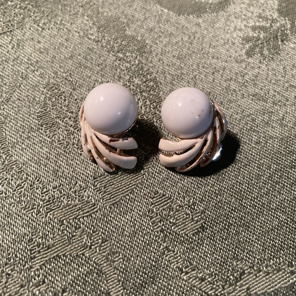 Vintage Clip On Earrings